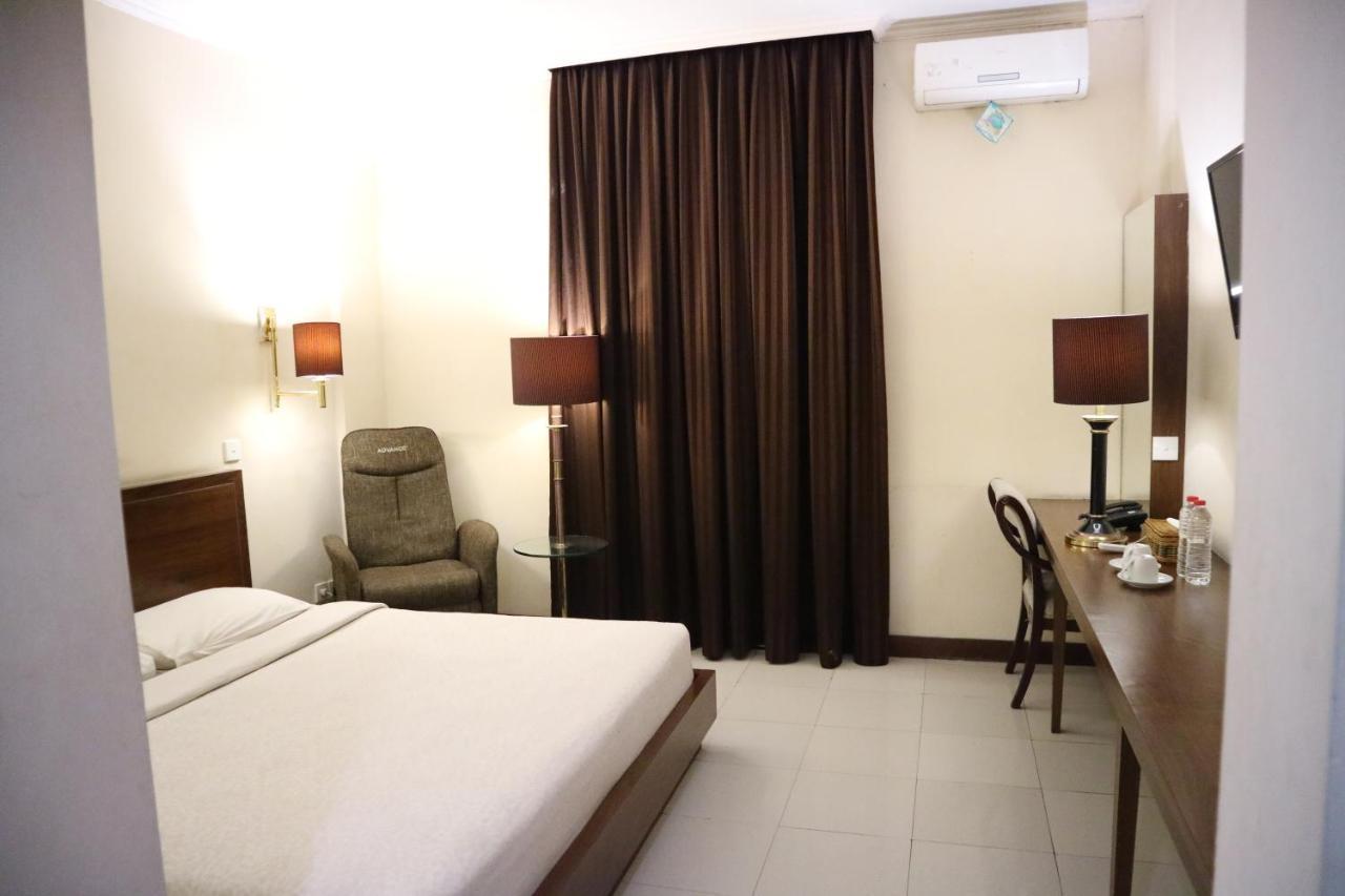 Excellent Seven Boutique Hotel バンドゥン エクステリア 写真